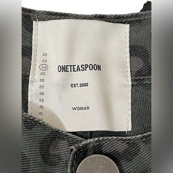 One by One Teaspoon Bandits Leopard Jeans Size 24 NWT - Picture 3 of 6